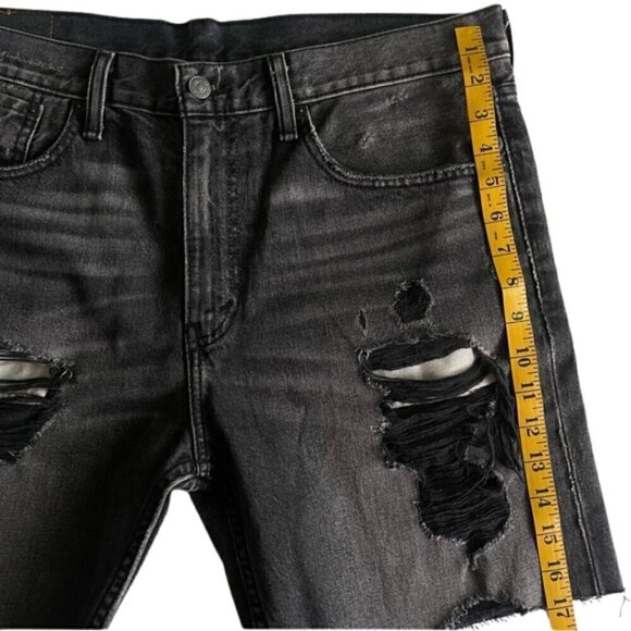 NWOT Levi's 508 Distressed Black Denim Skater Shorts Size 34 - Picture 6 of 6